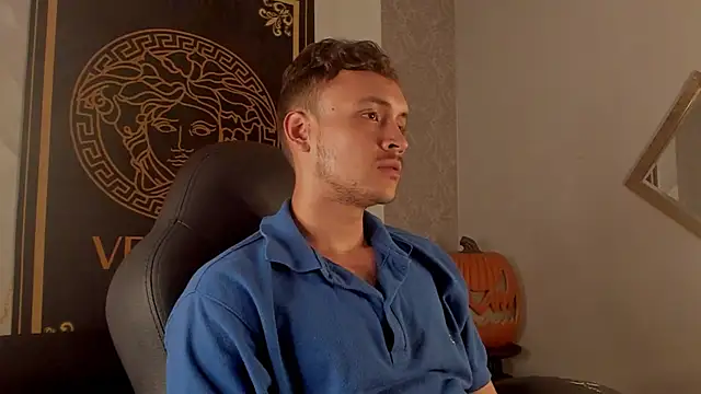 Desmon Clark online show from 10.07.25