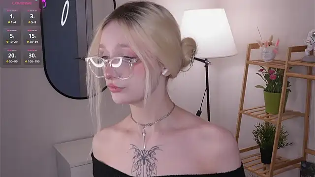 Naughty  Couplles online show from 02.20.26