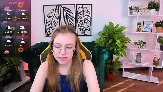 LayriantaVee online show from 03.07.25