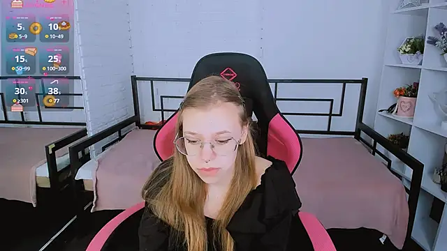 LayriantaVee online show from 03.12.25