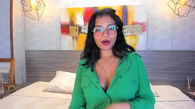 Snapshot of Candys_victoria chatting on 02.06.25 Candys victoria online show from 02.06.25