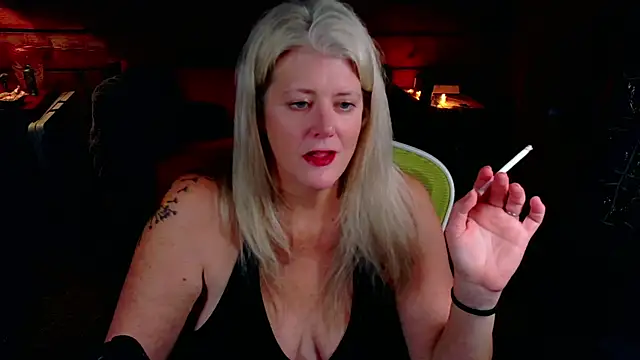 AliceHarlot online show from 11.19.25