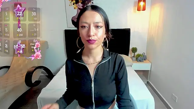 Scarlett  bell online show from 02.12.25