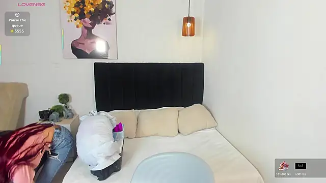 Scarlett  bell online show from 10.27.25