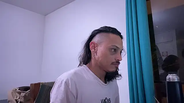 villanocat online show from 12.13.24