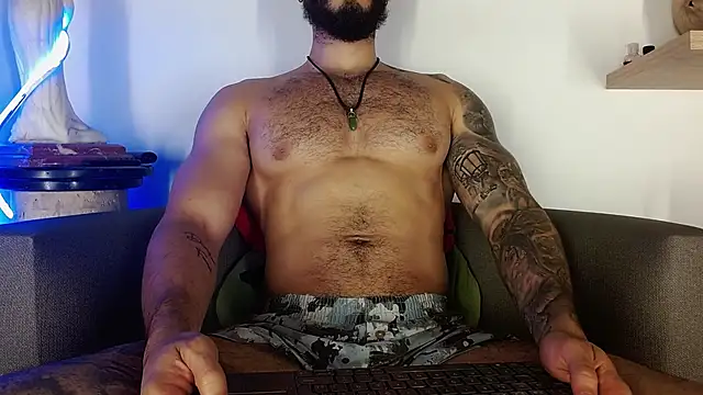 Snapshot of Morgann_jones chatting on 06.18.26 Morgann jones online show from 06.18.26