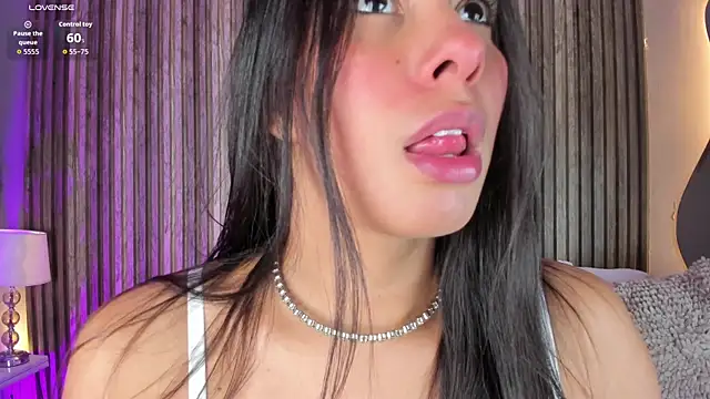 HannaPaola online show from 03.04.26