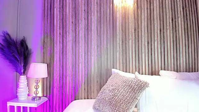 HannaPaola online show from 03.17.26