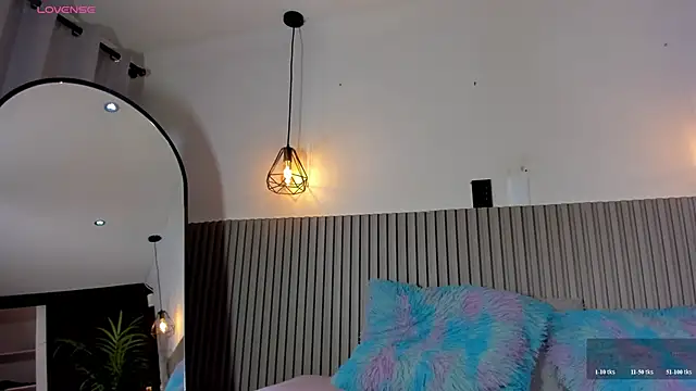 valentina lux online show from 06.12.26