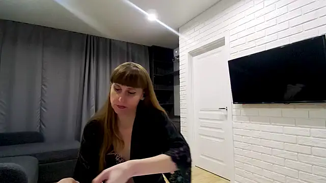 Daniella Lorente online show from 05.05.26