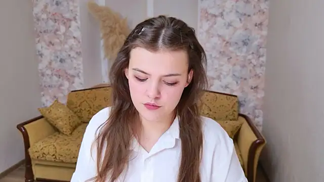 Snapshot of showmeparadise chatting on 12.04.25 showmeparadise online show from 12.04.25