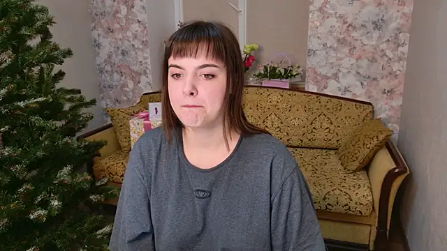 Snapshot of showmeparadise chatting on 12.19.25 showmeparadise online show from 12.19.25