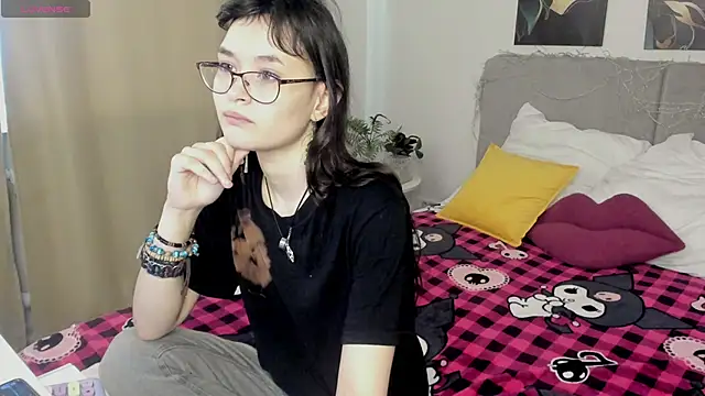 Emily Strikeee online show from 03.19.26