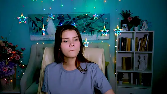 Snapshot of EvaThopson chatting on 03.04.25 EvaThopson online show from 03.04.25