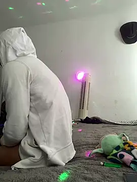 Snapshot of Hxnsovrgon chatting on 01.16.25 Hxnsovrgon online show from 01.16.25