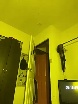 Snapshot of Hxnsovrgon chatting on 02.08.25 Hxnsovrgon online show from 02.08.25