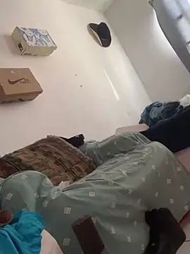 Snapshot of Hxnsovrgon chatting on 02.08.25 Hxnsovrgon online show from 02.08.25