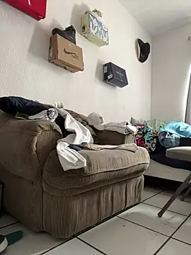 Snapshot of Hxnsovrgon chatting on 02.17.25 Hxnsovrgon online show from 02.17.25