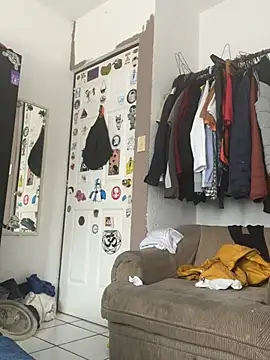 Snapshot of Hxnsovrgon chatting on 02.18.25 Hxnsovrgon online show from 02.18.25