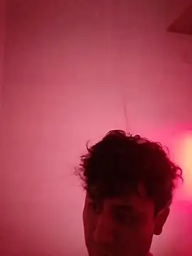 Snapshot of Hxnsovrgon chatting on 10.21.25 Hxnsovrgon online show from 10.21.25