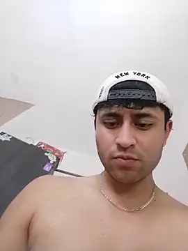 Snapshot of Hxnsovrgon chatting on 10.26.25 Hxnsovrgon online show from 10.26.25