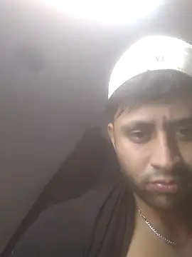 Snapshot of Hxnsovrgon chatting on 11.28.25 Hxnsovrgon online show from 11.28.25