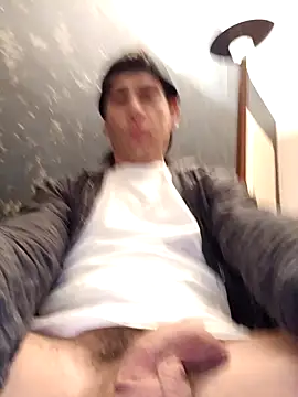 Snapshot of ElyasMatt chatting on 01.17.25 ElyasMatt online show from 01.17.25