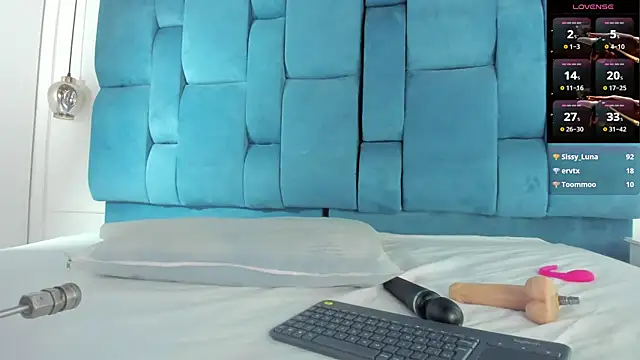 mia  fernandez online show from 05.03.26