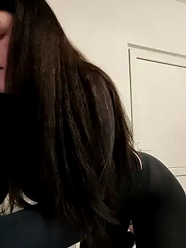 Snapshot of leeya_lee chatting on 01.22.25 leeya lee online show from 01.22.25