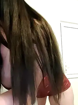 Snapshot of leeya_lee chatting on 02.17.25 leeya lee online show from 02.17.25