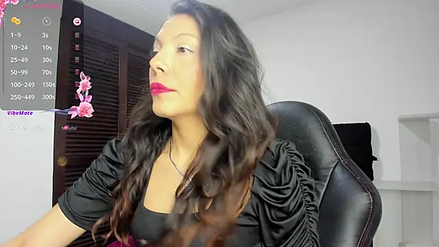 Selenakyle92  online show from 06.05.26