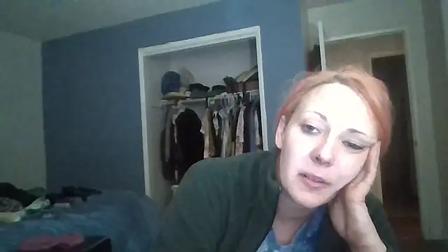 Snapshot of rosequartz chatting on 02.08.26 rosequartz online show from 02.08.26