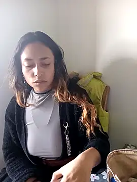 Snapshot of saba_the_courtesan chatting on 12.13.25 saba the courtesan online show from 12.13.25