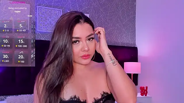 Snapshot of Emma_JJones chatting on 06.18.26 Emma JJones online show from 06.18.26