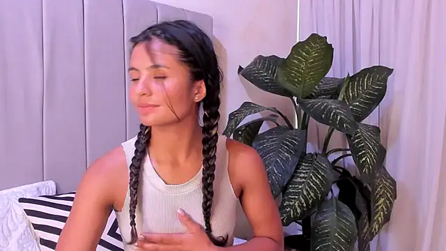 Snapshot of Mindy_sweety chatting on 02.25.25 Mindy sweety online show from 02.25.25