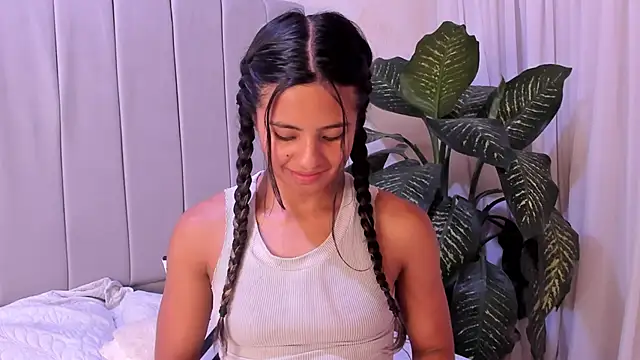 Snapshot of Mindy_sweety chatting on 02.25.25 Mindy sweety online show from 02.25.25