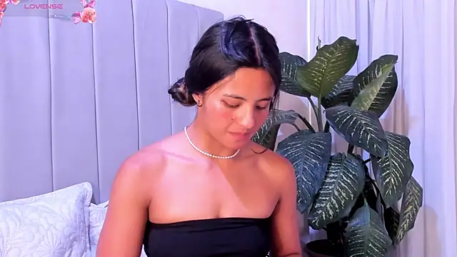 Snapshot of Mindy_sweety chatting on 03.03.25 Mindy sweety online show from 03.03.25