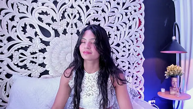 Snapshot of Mindy_sweety chatting on 12.16.25 Mindy sweety online show from 12.16.25