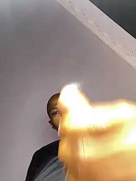 Snapshot of BlueIceCube chatting on 02.23.25 BlueIceCube online show from 02.23.25