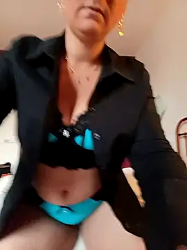 Nell-X online show from 10.29.25