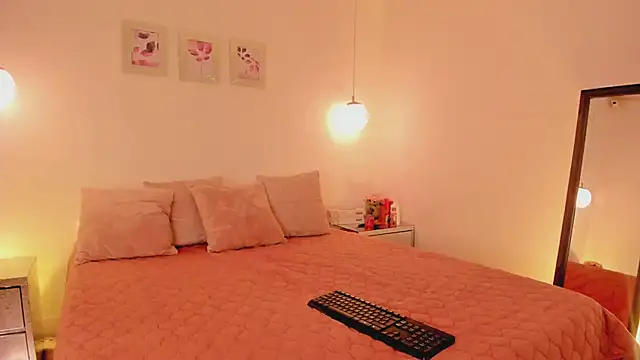 ibella7 online show from 04.24.26