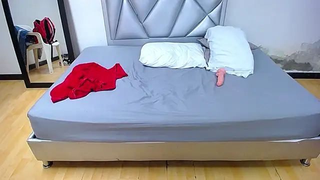 Snapshot of kinky_redhead18 chatting on 02.11.25 kinky redhead18 online show from 02.11.25