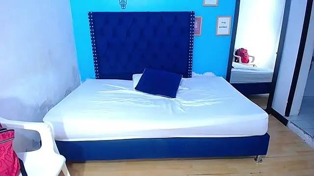 Snapshot of kinky_redhead18 chatting on 09.29.25 kinky redhead18 online show from 09.29.25