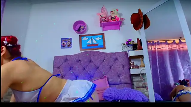 Snapshot of Melannytaylor chatting on 11.12.25 Melannytaylor online show from 11.12.25