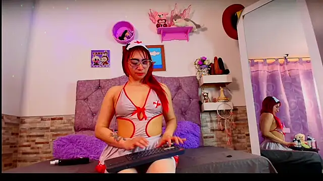 Snapshot of Melannytaylor chatting on 11.17.25 Melannytaylor online show from 11.17.25