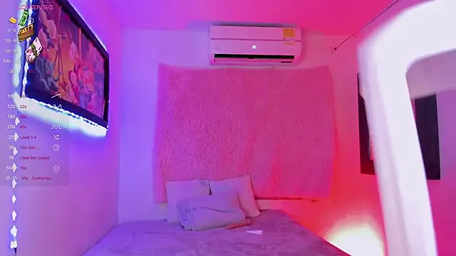 Snapshot of AndreaSweet_ chatting on 09.17.25 AndreaSweet  online show from 09.17.25