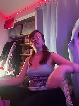 Snapshot of Nina-Chick777 chatting on 02.27.26 Nina-Chick777 online show from 02.27.26