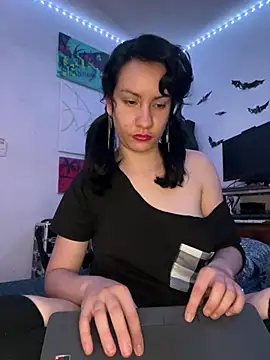 Nina-Chick777 online show from 06.14.26