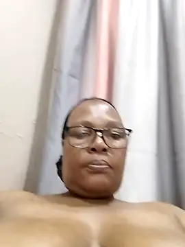 Snapshot of Swatilady chatting on 12.16.25 Swatilady online show from 12.16.25