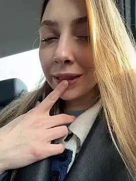 Sunny   Bunny online show from 03.04.26